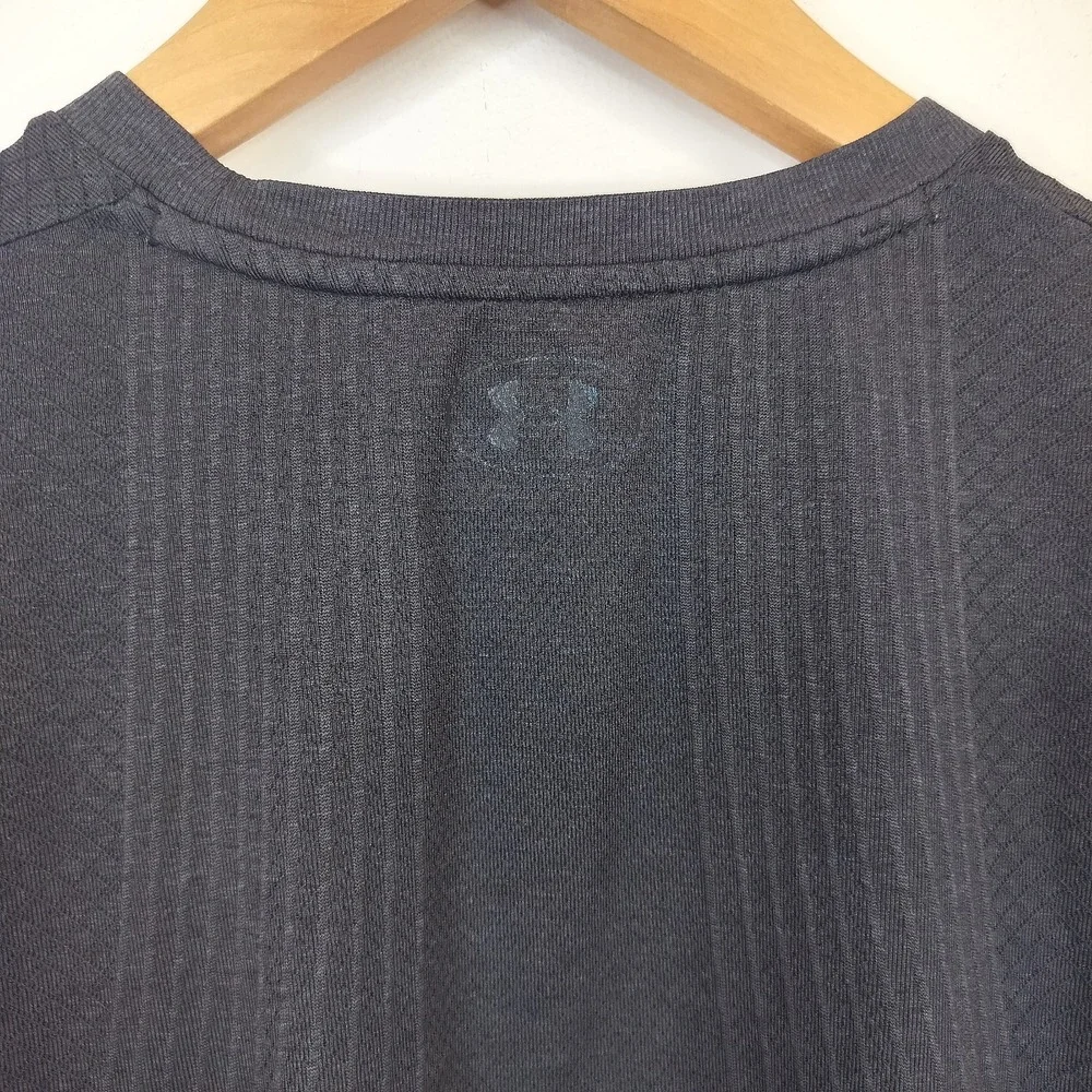 Under Armour Rush T-Shirt Celliant HeatGear Seamless Athletic